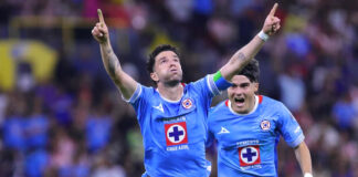 Cruz Azul vence a Chivas 1-0 y las aleja de su pase directo a Liguilla Cruz Azul vence a Chivas 1-0 y las aleja de su pase directo a Liguilla