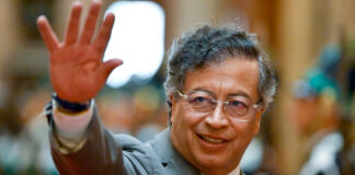 Gustavo Petro pide al Congreso de Colombia legalizar el cultivo de marihuana Gustavo Petro pide al Congreso de Colombia legalizar el cultivo de marihuana