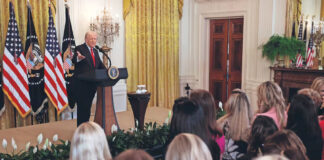 Trump impone 25% a autos que no estén hechos en Estados Unidos Trump impone 25% a autos que no estén hechos en Estados Unidos