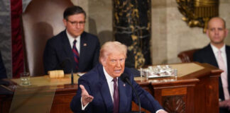 Trump pide a la Corte Suprema que jueces dejen de bloquear su agenda Trump pide a la Corte Suprema que jueces dejen de bloquear su agenda