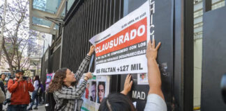 Buscadoras clausuran el Senado por negar crisis de desaparecidos en México Buscadoras clausuran el Senado por negar crisis de desaparecidos en México