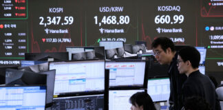 Caen mercados asiáticos; bolsas de Shanghái y Tokio, las más afectadas Caen mercados asiáticos; bolsas de Shanghái y Tokio, las más afectadas