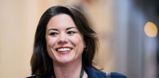 Angie Craig anuncia candidatura al Senado de EE.UU. Angie Craig anuncia candidatura al Senado de EE.UU.