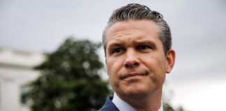 Pete Hegseth acusa a excolaboradores de filtrar información en su contra Pete Hegseth acusa a excolaboradores de filtrar información en su contra
