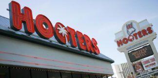 Hooters se declara en bancarrota; presenta solicitud de protección en Texas Hooters se declara en bancarrota; presenta solicitud de protección en Texas