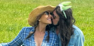 Elizabeth Hurley y Billy Ray Cyrus sorprenden con inesperado romance Elizabeth Hurley y el papá de Miley Cyrus sorprenden con inesperado romance