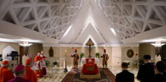 Difunden imágenes del féretro del Papa Francisco; funeral será el 26 de abril Difunden imágenes del féretro del Papa Francisco; funeral será el 26 de abril