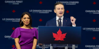 Líder conservador de Canadá es expulsado y pierde su escaño en el Parlamento Líder conservador de Canadá pierde su escaño en el Parlamento ante Carney