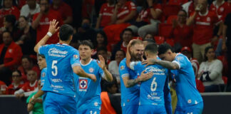 Cruz Azul empata con Toluca 2-2 y conquista el millón de dólares Cruz Azul empata con Toluca 2-2 y conquista el millón de dólares