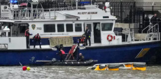 Alcalde de NY no prohibirá helicópteros turísticos, tras tragedia en río Hudson Alcalde de NY descarta prohibir helicópteros turísticos, tras tragedia en río Hudson