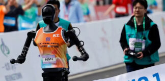 Robot chino Tiangong es el primero en completar un medio maratón Robot chino Tiangong es el primero en completar un medio maratón