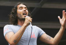 El presentador británico Russell Brand es acusado de violación y agresión sexual El presentador británico Russell Brand es acusado de violación y agresión sexual