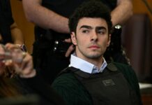 Luigi Mangione se declara inocente ante cargo federal de asesinato Luigi Mangione se declara inocente ante cargo federal de asesinato