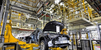 Trump firma decreto para reducir impacto de aranceles al sector automotriz Trump firma decreto para reducir impacto de aranceles al sector automotriz