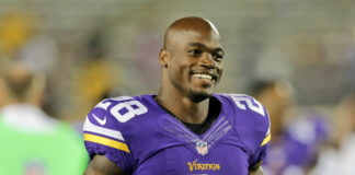 Adrian Peterson arrestado por conducir ebrio en Minnesota tras fiesta del Draft de la NFL Adrian Peterson arrestado por conducir ebrio en Minnesota tras fiesta del Draft de la NFL