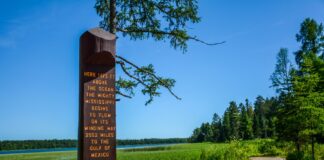 Walz firma proyecto de ley bipartidista sobre seguridad en remoción de maleza lacustre tras muerte de 2 jóvenes Walz firma proyecto de ley bipartidista sobre seguridad en remoción de maleza lacustre tras muerte de 2 jóvenes