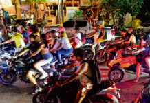 Caos, vandalismo, accidentes y siete muertos en el Festival Acamoto 2025 Caos, vandalismo, accidentes y siete muertos en el Festival Acamoto 2025