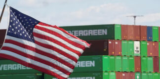 Bloqueo judicial a aranceles aumenta la incertidumbre pero no detendrá a Trump Bloqueo judicial a aranceles aumenta la incertidumbre pero no detendrá a Trump