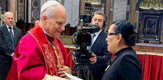 Entregan al papa León XIV carta de invitación para visitar México Entregan al papa León XIV carta de invitación para visitar México