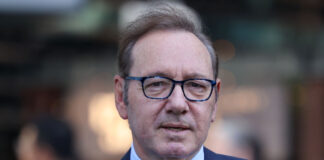 Kevin Spacey será homenajeado en Cannes 2025; el actor vuelve a la polémica Kevin Spacey será homenajeado en Cannes 2025; el actor vuelve a la polémica