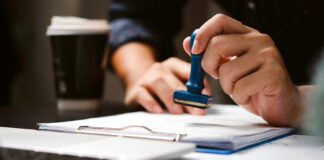 Madre e hija mexicanas temen deportación; la menor corre peligro si suspenden tratamiento Madre e hija mexicanas temen deportación; la menor corre peligro si suspenden tratamiento