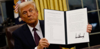 Trump retrasa un mes entrada en vigor de aranceles de 50% a la Unión Europea Trump retrasa un mes entrada en vigor de aranceles de 50% a la Unión Europea