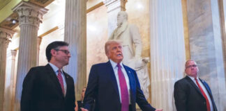 Donald Trump insta a los republicanos a aprobar su proyecto fiscal Donald Trump insta a los republicanos a aprobar su proyecto fiscal