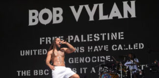 Revocan visas a dúo punk Bob Vylan por “discurso de odio” en festival Glastonbury Revocan visas a dúo punk Bob Vylan por "discurso de odio" en festival Glastonbury