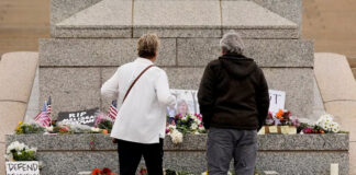 FBI ofrece recompensa por sospechoso de balear a dos legisladores de Minnesota FBI ofrece recompensa por sospechoso de balear a dos legisladores de Minnesota