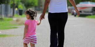 Corte Suprema de EEUU se alinea con Trump; avanza plan que limita ciudadanía por nacimiento Corte Suprema de EEUU se alinea con Trump; avanza plan que limita ciudadanía por nacimiento