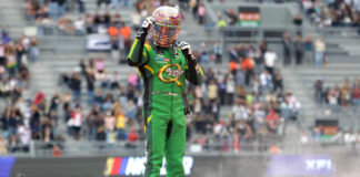 Daniel Suárez conquista la NASCAR Xfinity Series tras remontar desde el último lugar Daniel Suárez conquista la NASCAR Xfinity Series tras remontar desde el último lugar