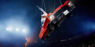 Falla técnica durante un concierto de Beyoncé casi la hace caer casi desde los 15 metros Falla técnica durante un concierto de Beyoncé casi la hace caer casi desde los 15 metros