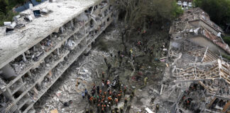 Irán ataca con misiles a objetivos israelíes en respuesta a los bombardeos de EEUU Irán ataca con misiles a objetivos israelíes en respuesta a los bombardeos de EEUU