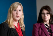 Una legisladora de MN y su esposo murieron en un tiroteo con motivos políticos, dice Walz Una legisladora de Minnesota y su esposo murieron en un tiroteo con motivos políticos, dice Walz