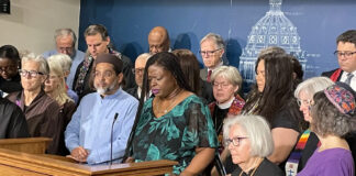 Cientos de líderes religiosos de Minnesota se unen para denunciar la violencia política Cientos de líderes religiosos de Minnesota se unen para denunciar la violencia política