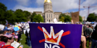 Miles marchan en protesta en Los Ángeles contra Trump por las redadas migratorias Miles marchan en protesta en Los Ángeles contra Trump por las redadas migratorias