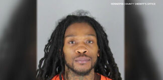 Acusado escapa del tribunal de Hennepin tras recibir sentencia de 60 meses de prisión Acusado escapa del tribunal de Hennepin tras recibir sentencia de 60 meses de prisión