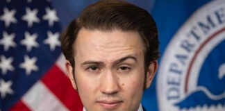 Trump nombra jefe de la agencia antiterrorista a un joven exjardinero sin experiencia Trump nombra jefe de la agencia antiterrorista a un joven exjardinero sin experiencia