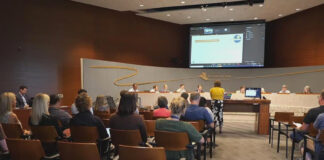 Preocupa a residentes de Bloomington propuesta de ubicación del centro comunitario multiusos Preocupa a residentes de Bloomington propuesta de ubicación del centro comunitario multiusos