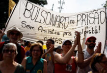 La policía acusa a Bolsonaro de maniobrar con EEUU para sancionar a Brasil La policía acusa a Bolsonaro de maniobrar con EEUU para sancionar a Brasil
