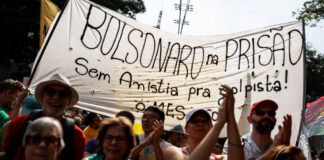 La policía acusa a Bolsonaro de maniobrar con EEUU para sancionar a Brasil La policía acusa a Bolsonaro de maniobrar con EEUU para sancionar a Brasil