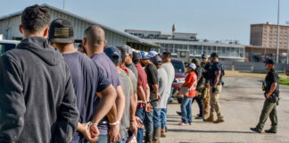 ¿Trump realmente está deportando criminales peligrosos, “lo peor de lo peor”? ¿Estados Unidos realmente expulsa “lo peor de lo peor”? Esto dicen los datos