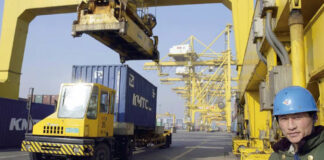 Automotrices de EEUU critican acuerdo comercial alcanzado con Japón Automotrices de EEUU critican acuerdo comercial alcanzado con Japón