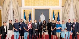 Venezuela y El Salvador intercambian presos políticos de ambos países y 10 estadounidenses Venezuela intercambia presos políticos salvadoreños a cambio de 252 detenidos en El Salvador