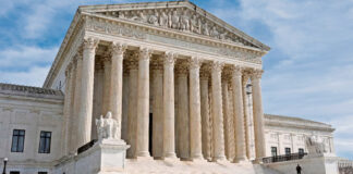 Juez bloquea restricciones de ciudadanía por nacimiento ordenadas por Trump; es el tercero Juez bloquea restricciones de ciudadanía por nacimiento ordenadas por Trump; es el tercero