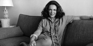 Muere la cantante Connie Francis, conocida por éxitos como “Pretty Little Baby” Muere la cantante Connie Francis, conocida por éxitos como "Pretty Little Baby"