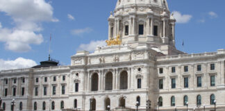 El gobierno de Minnesota contratará a un experto para evaluar la seguridad del Capitolio El gobierno de Minnesota contratará a un experto para evaluar la seguridad del Capitolio