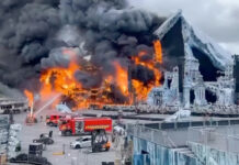 Arde Tomorrowland; Incendio consume el escenario principal del festival en Bélgica Arde Tomorrowland; Incendio consume el escenario principal del festival en Bélgica