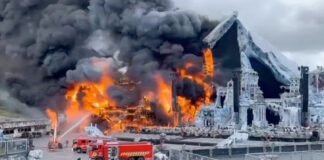 Arde Tomorrowland; Incendio consume el escenario principal del festival en Bélgica Arde Tomorrowland; Incendio consume el escenario principal del festival en Bélgica
