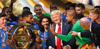 Donald Trump entregó el trofeo de campeón en el Mundial de Clubes y festejó con Chelsea Donald Trump entregó el trofeo de campeón en el Mundial de Clubes y festejó con Chelsea